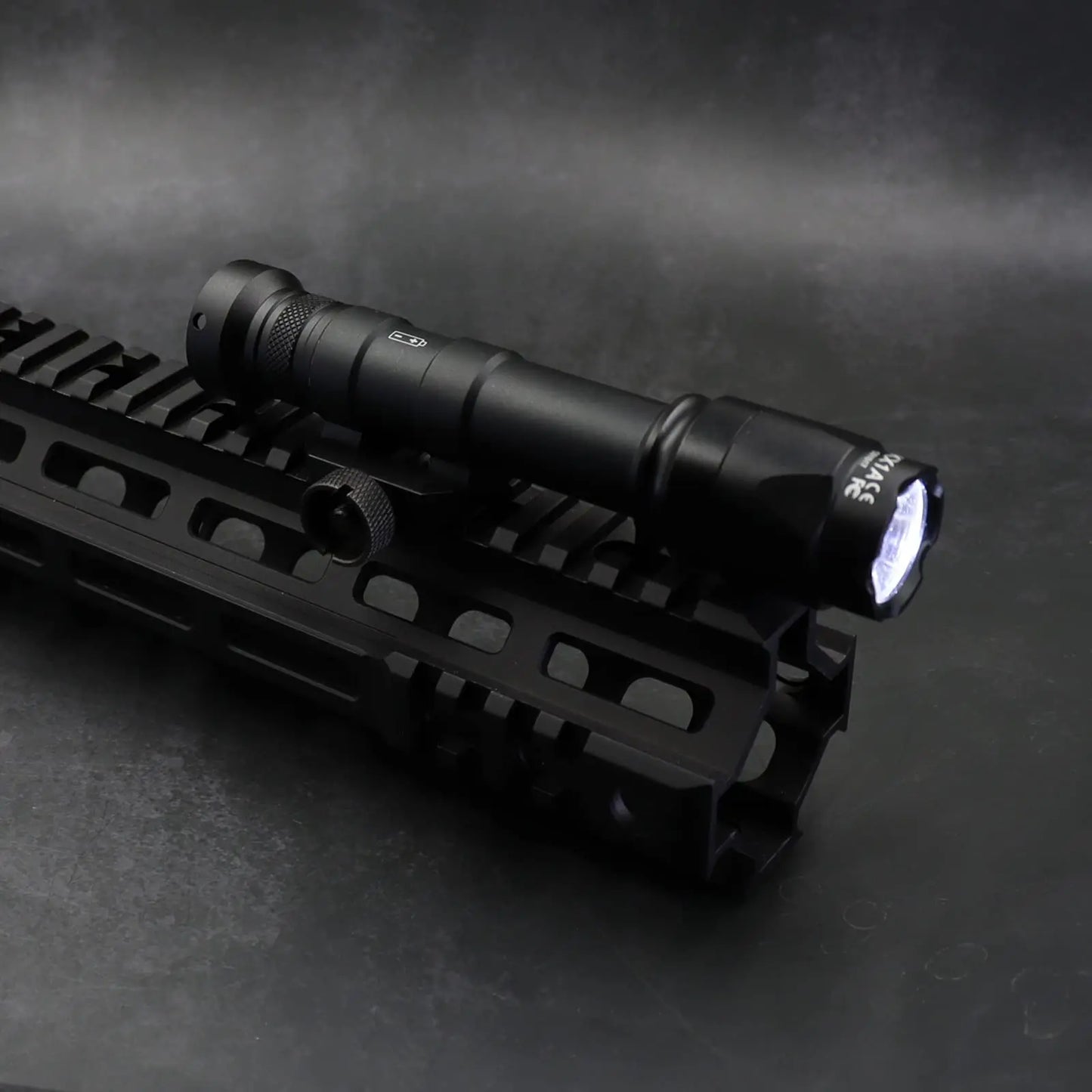 AQzxdc TacticalM600C Light LED Whitelight with Strobe Weapon Rifle Light, with Remote Pressure Switch Tactical Light 400 Lumens