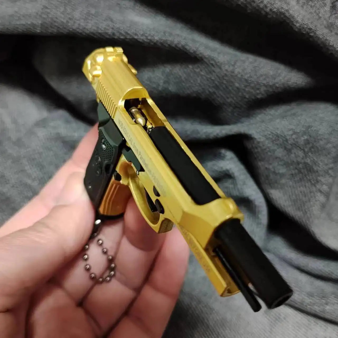 Alloy 1:3 Scale 92F Pistol Keychain Mini M9a3 Toy Gun Weapon Model Metal Keychain For Adult Kids Christmas Gift