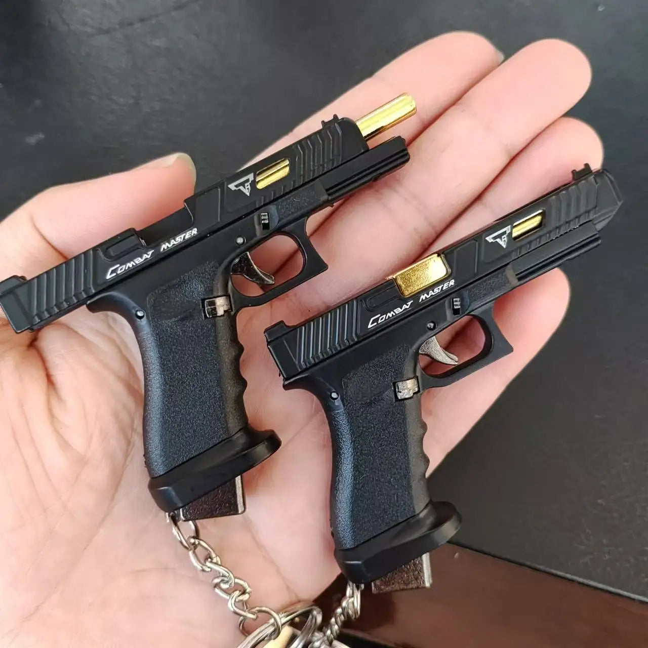 1:3 Semi Alloy G34 TTI Pistol Model 1911 G17 Keychain Disassemble Mini Gun Toy Craft Bag Pendant for Chlidren Adults