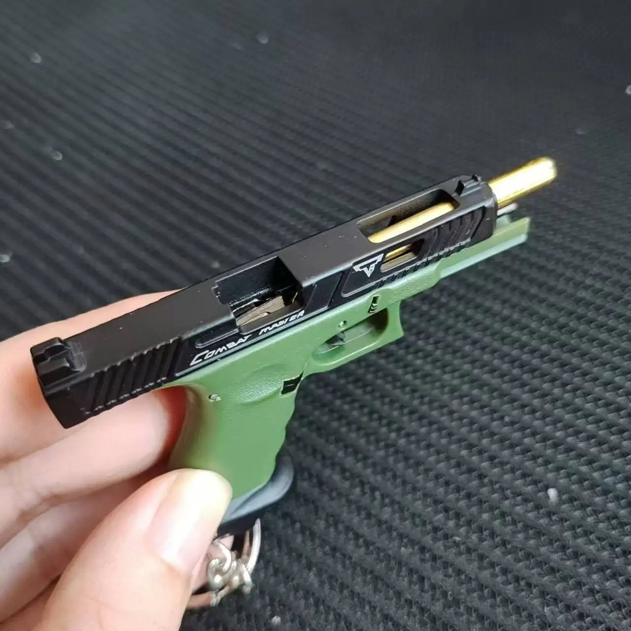 1:3 TTI G34 Mini Alloy Pistol Model Detachable Toy Gun Keychain Pendant Miniature Pistola Collection Toy Boys Adult Gifts