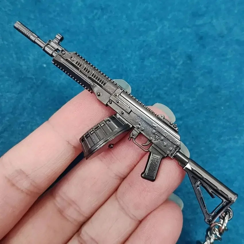 9cm Alloy QBZ95 AK47 Pistol Model Keychain Jewelry Mini Rifle Gun Toy Craft Bag Pendant for Boys Children Gift