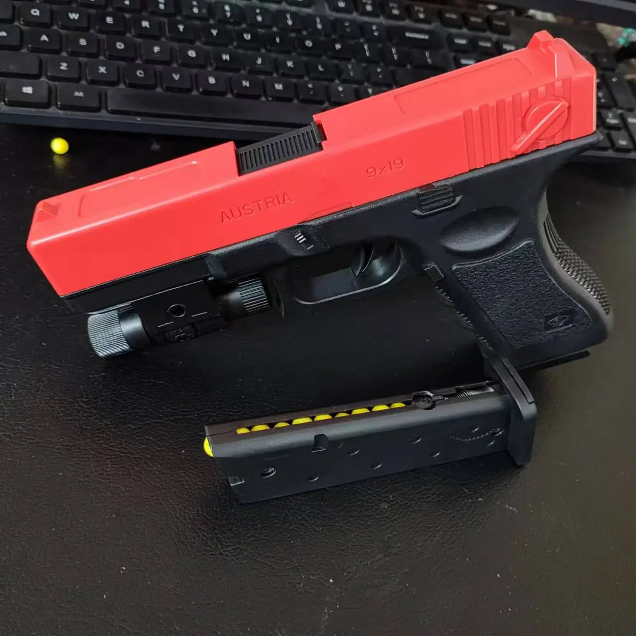 Soft Bullet G17 Toy Pistol Manual Lower Magazine Gun With Laser Airsoft Pistol Outdoor Sports CS Weapon for Children Gift