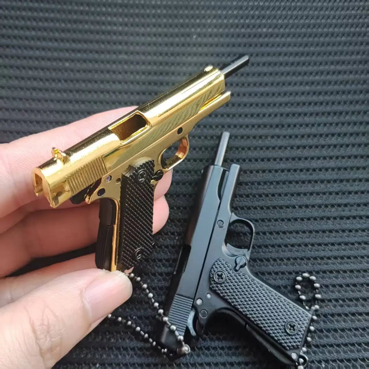 1:3 Alloy M1911 Pistol Model Miniature Detachable Toy Gun Keychain Backpack Pendant Decoration Gift For Boys Adult