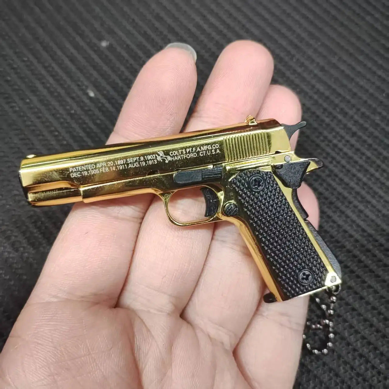 1:3 Alloy M1911 Pistol Model Miniature Detachable Toy Gun Keychain Backpack Pendant Decoration Gift For Boys Adult