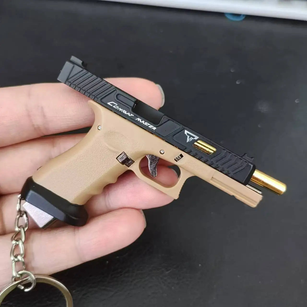 1:3 Mini Alloy TTI G34 Pistol Model Detachable Toy Gun Keychain Pendant Miniature Pistola Collection Toy Boys Adult Gifts