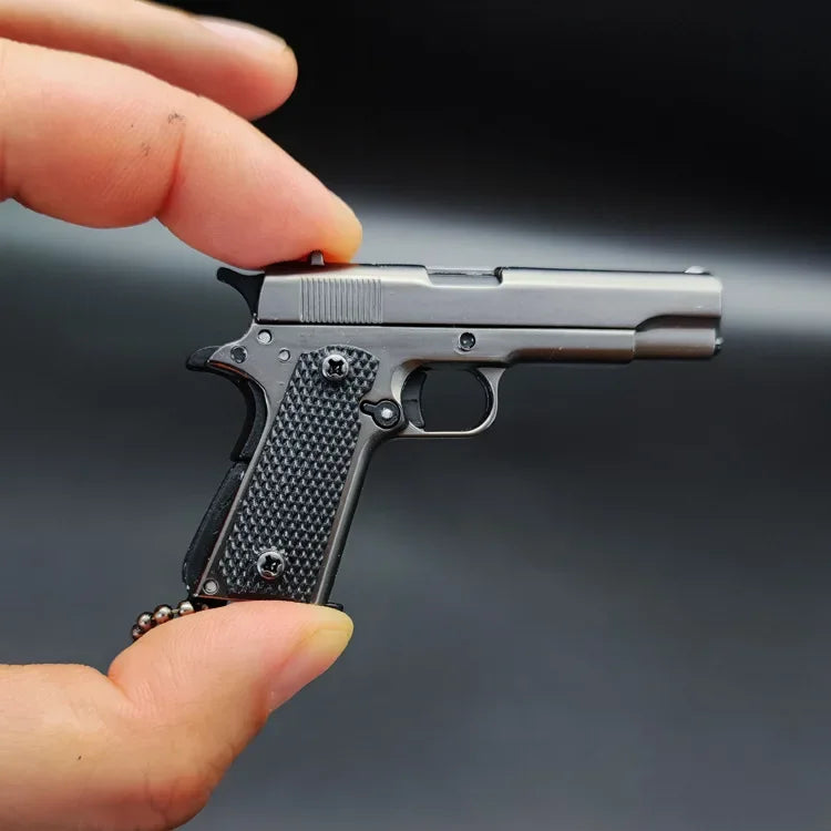 1:3 Alloy M1911 Pistol Model Miniature Detachable Toy Gun Keychain Backpack Pendant Decoration Gift For Boys Adult