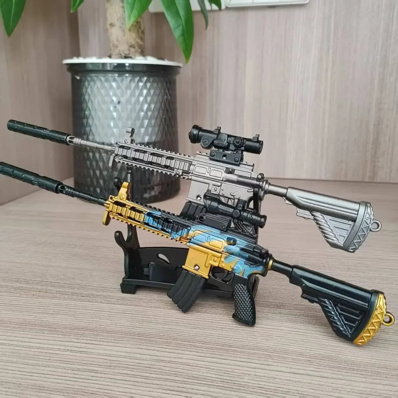 20CM Alloy Mini M416 AUG Rifle Model Pistol PUBG Jedi Toy Gun Fidget Toy Desktop Ornament for Boy Adults Birthday Gift