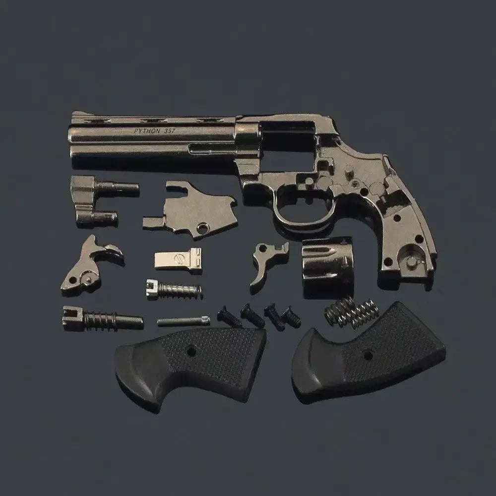 1:3 Miniature Revolver G34 Pistol Model Alloy Detachable G17 Toy Gun Keychain Pendant Ornaments Children Toy