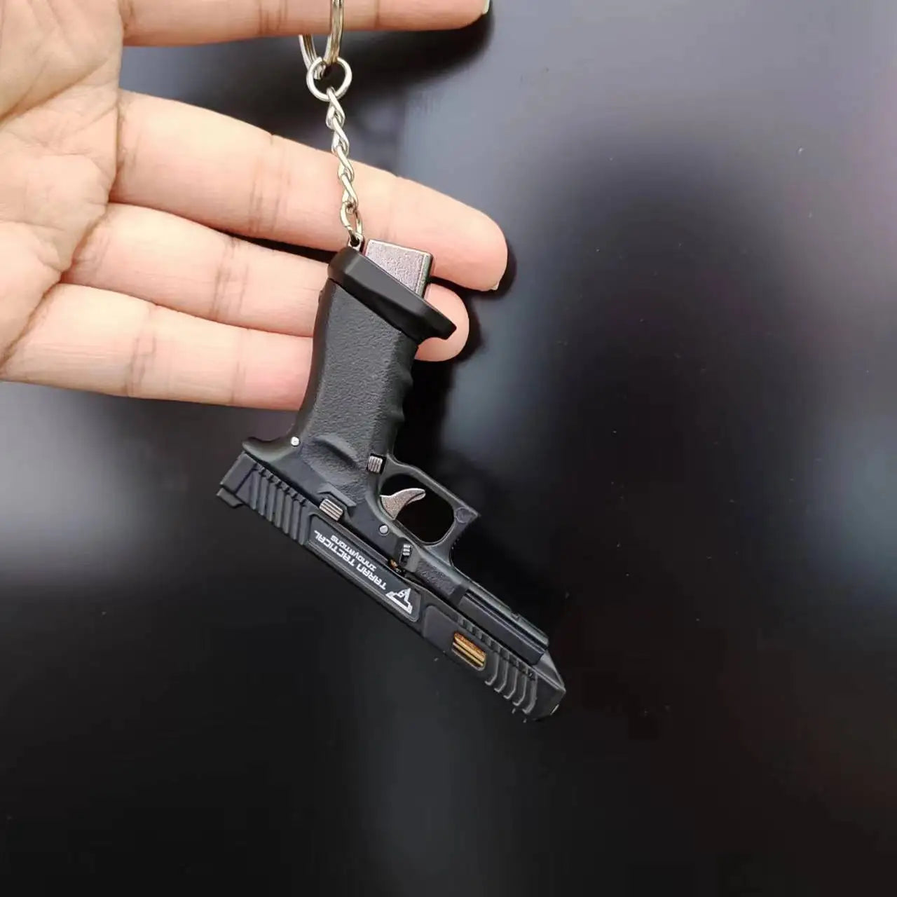 1:3 Semi Alloy G34 TTI Pistol Model 1911 G17 Keychain Disassemble Mini Gun Toy Craft Bag Pendant for Chlidren Adults