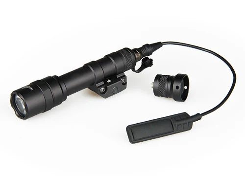 Factory Sell Tactical M600 led flashlight gun weapon light outdoor light  for M1913 rail picatinny rail gz150077