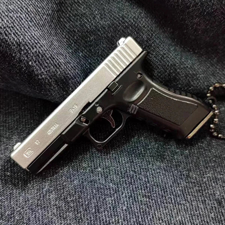 1:3 G17 Miniature Pistol Model With Holster Metal Toy Gun Detachable DIY Semi-alloy Keychain Pendant Ornaments Children's Toy