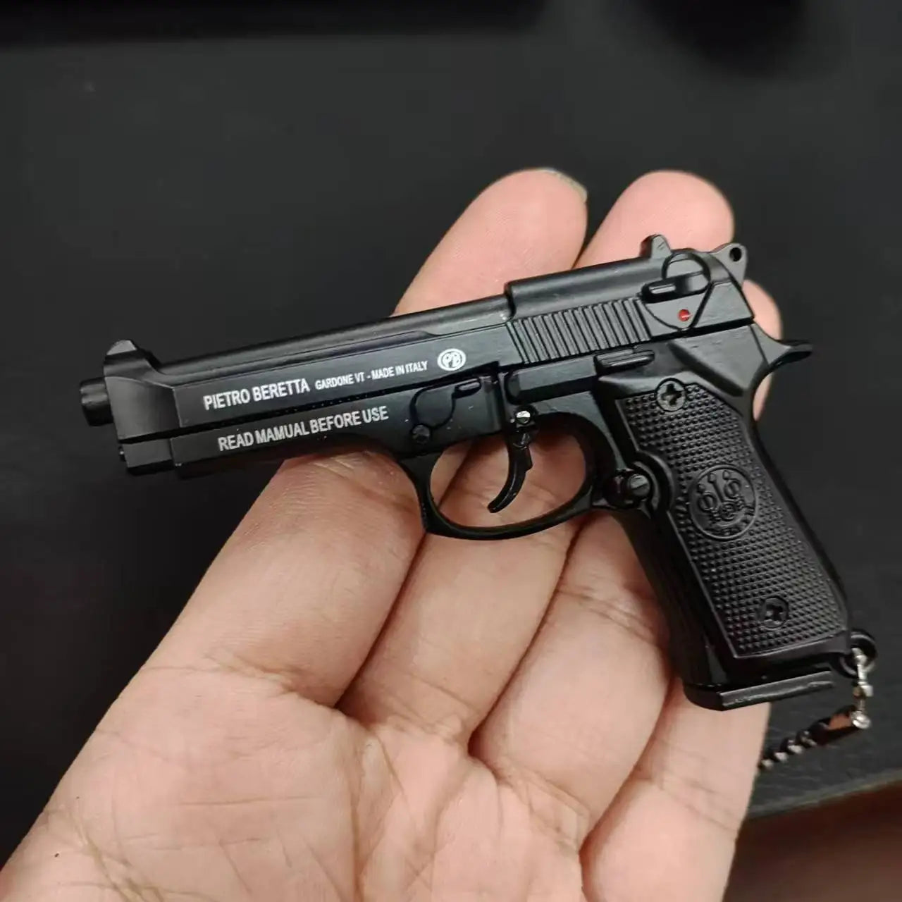 1:3 Miniature Revolver Pistol Desert Eagle Model Detachable Alloy Toy Gun Keychain Pendant Ornaments For Adult Boys Gift