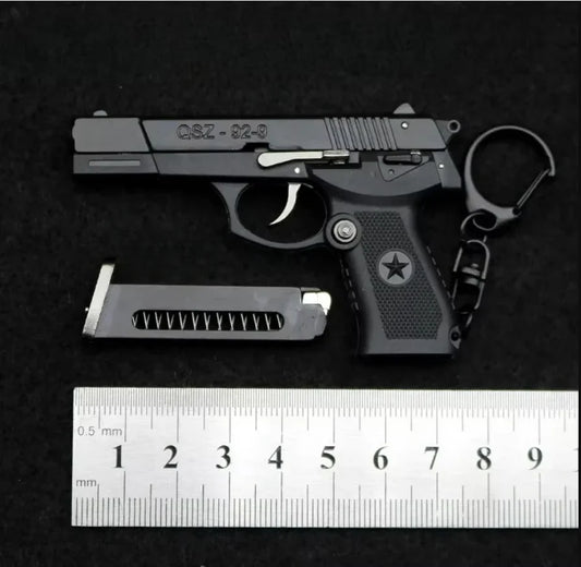 1: 3 Semi Alloy QSZ92 Gun Models Mini Metal Keychain Toys Detachable Toy Gun Ornament Pendant Fake Gun for Adult Gift