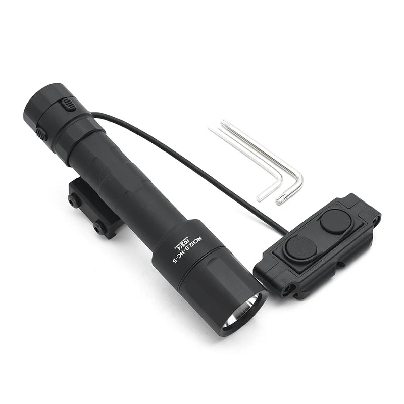 Flashlight Scout Light Hight Power 1400 Lumens REIN 2.0 Hunting Lamp Dual Function Pressure Switch For 20mm Picatinny Rail