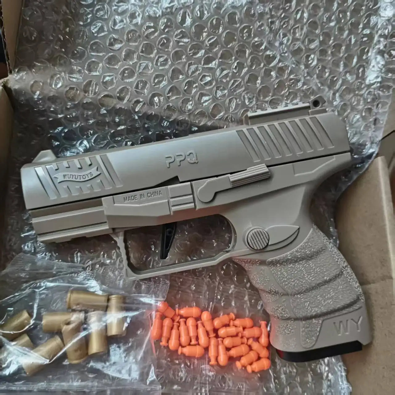 Mini Black Toy Gun PPQ Continuous Firing Shell Throwing Gun Model Soft Bullet Launcher BlowBack Airsoft Pistol for Kids