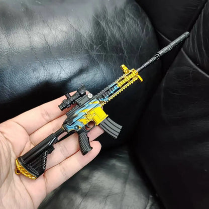 Desktop Decoration Pistol 20cm AUG Toy Gun Home Ornament Alloy Rifle Model Mini M416 Toy Gun Boy Adult Christmas Gift