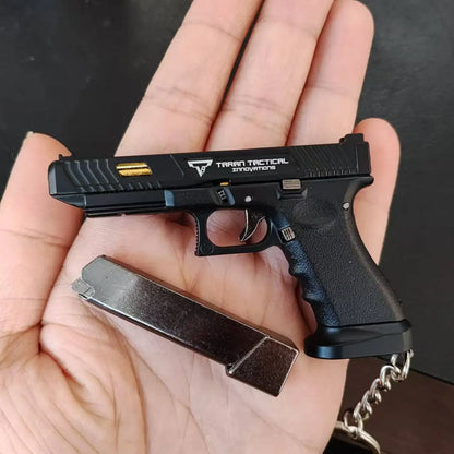 1:3 Semi Alloy G34 TTI Pistol Model 1911 G17 Keychain Disassemble Mini Gun Toy Craft Bag Pendant for Chlidren Adults