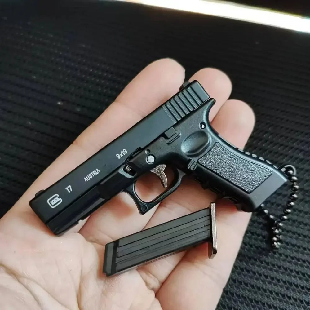 1:3 Miniature Revolver G34 Pistol Model Alloy Detachable G17 Toy Gun  Keychain Pendant Ornaments Children Toy