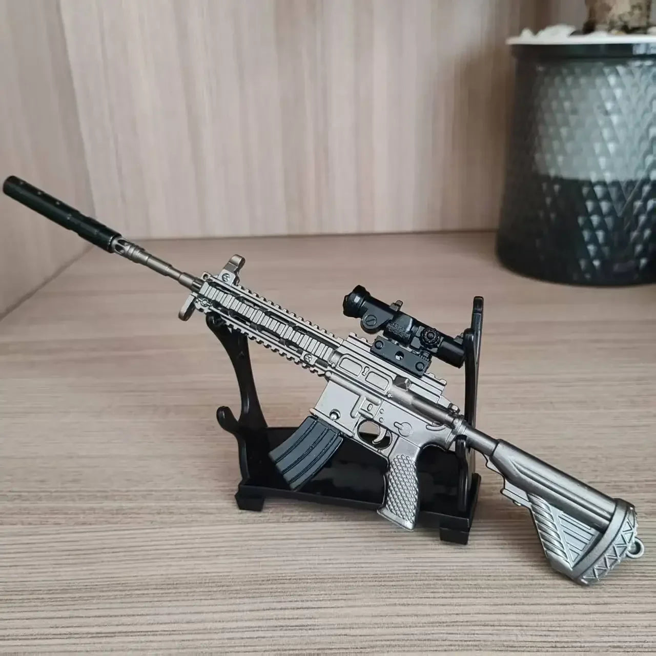 20CM Alloy Mini M416 AUG Rifle Model Pistol PUBG Jedi Toy Gun Fidget Toy Desktop Ornament for Boy Adults Birthday Gift