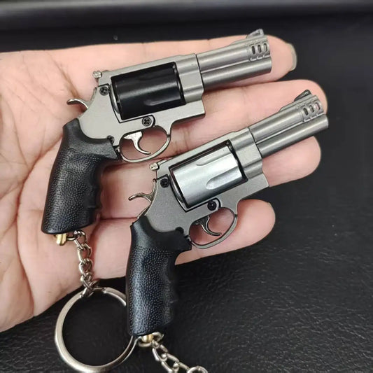 Detachable Revolver Pistol Model 1:3 Miniature Alloy Toy Gun Keychain Pendant Ornaments For Adult Boys Gift